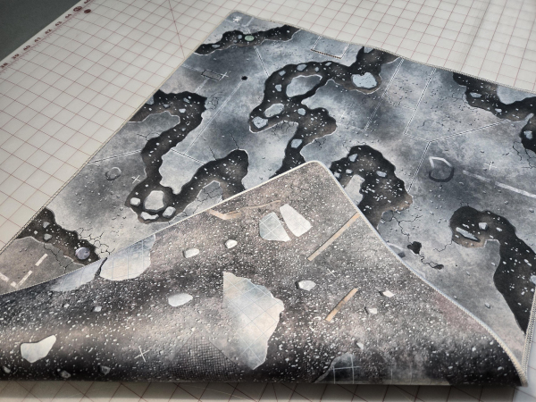 30" x 22" double-sided Kill Team Hivestorm / Volkus Play mat  Unofficial Upgrade